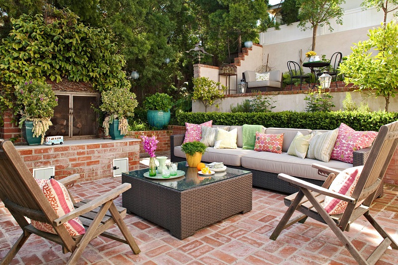 Choosing All-Weather Garden Furniture To Transform Your Outdoor Space