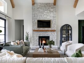 When Is the Right Time to Hire an Interior Designer for Your Living Room Renovation Project?