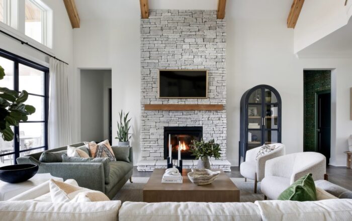 When Is the Right Time to Hire an Interior Designer for Your Living Room Renovation Project?
